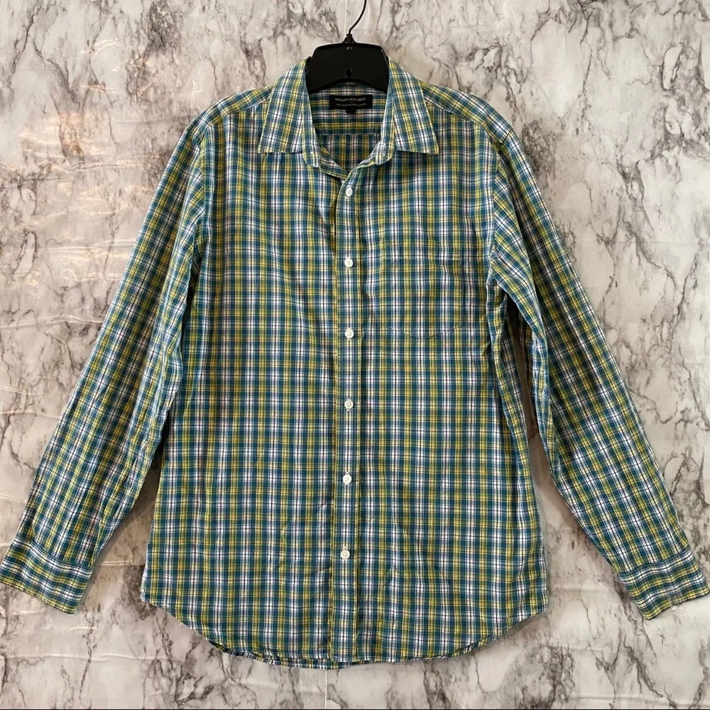 Banana Republic Green and Blue Plaid Button Down Long Sleeve Shirt